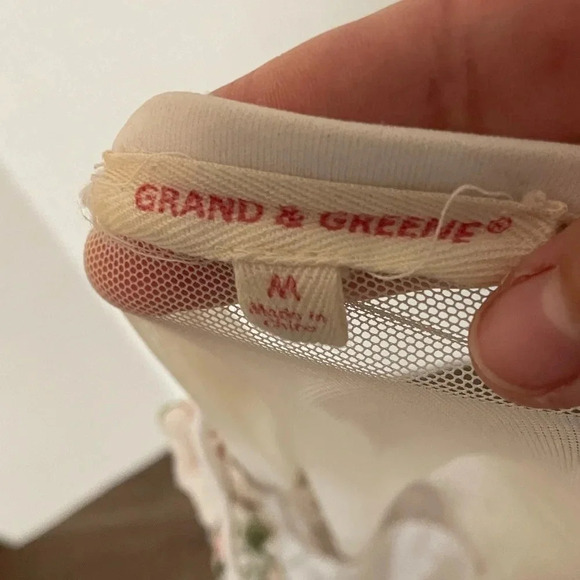 Grand and Greene sheer floral embroidered white blouse with bell sleeves size M - Picture 2 of 6